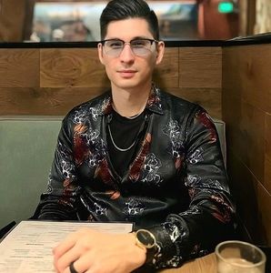 Meet your Posher, Alexander